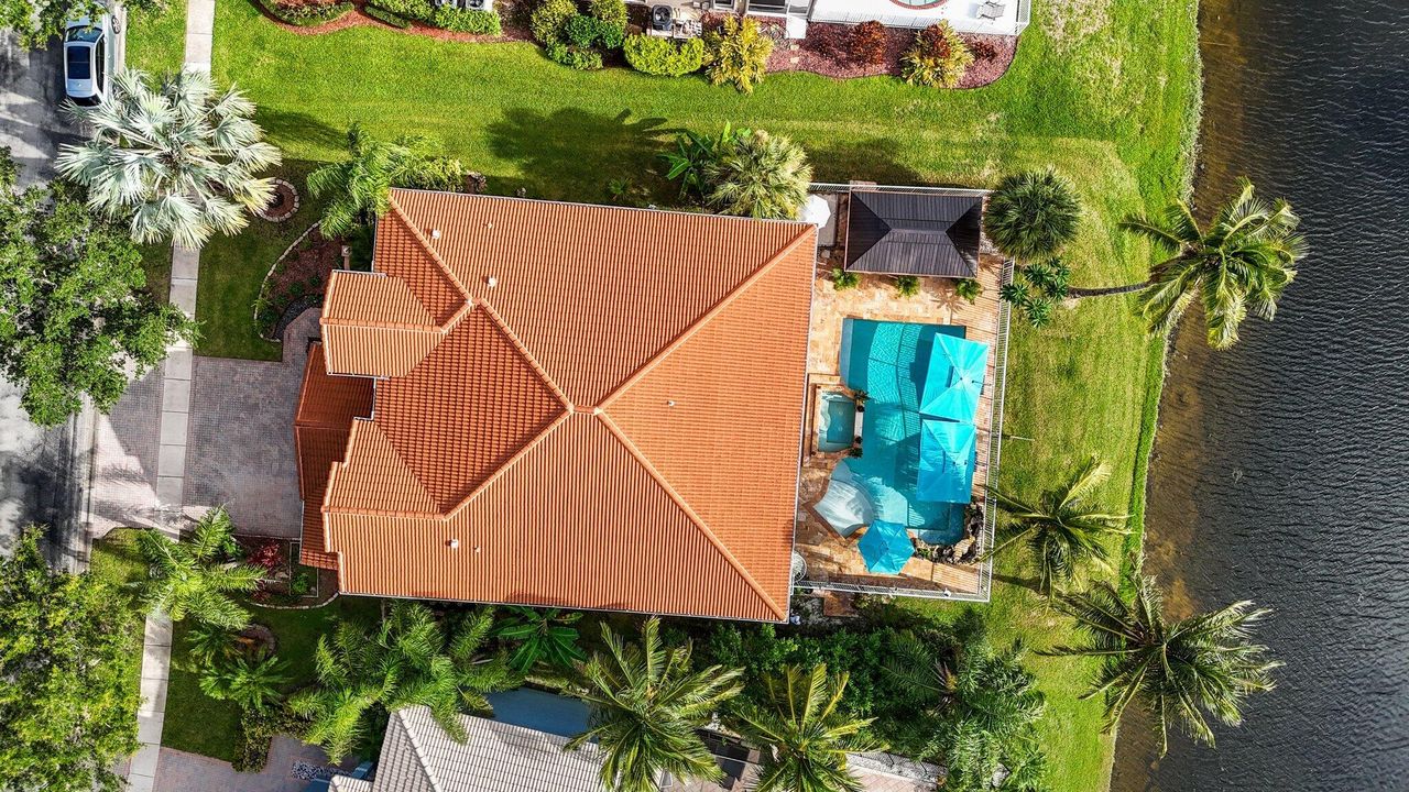 En Venta: $1,374,999 (5 camas, 4 baños, 4186 Pies cuadrados)