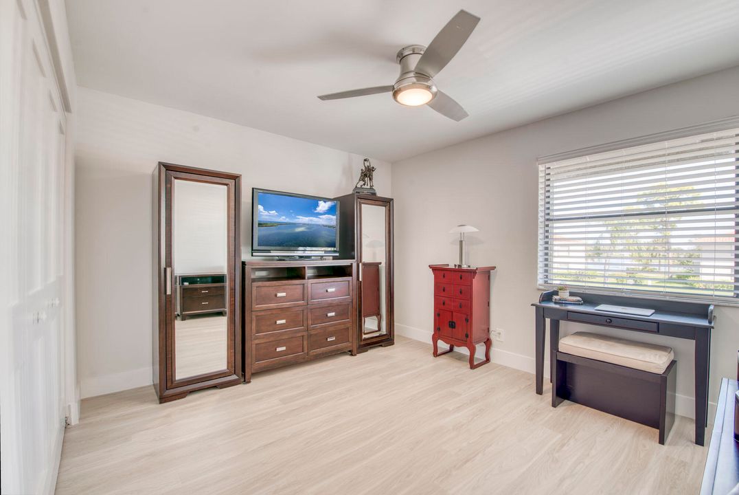 For Sale: $499,000 (2 beds, 2 baths, 1245 Square Feet)