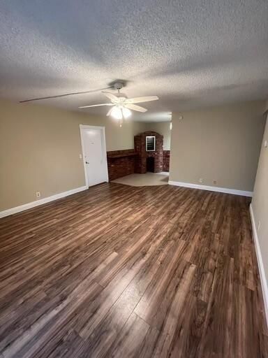 For Rent: $1,725 (1 beds, 1 baths, 700 Square Feet)