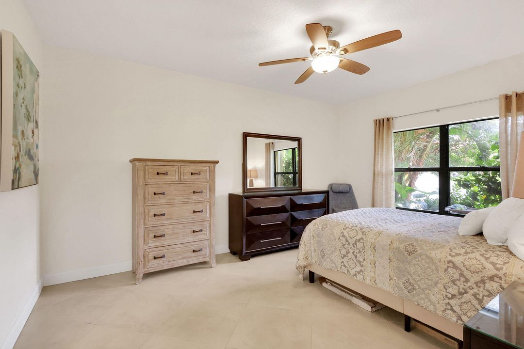 For Sale: $449,000 (2 beds, 2 baths, 1192 Square Feet)