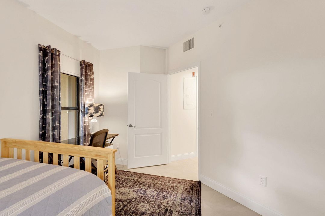 For Sale: $449,000 (2 beds, 2 baths, 1192 Square Feet)