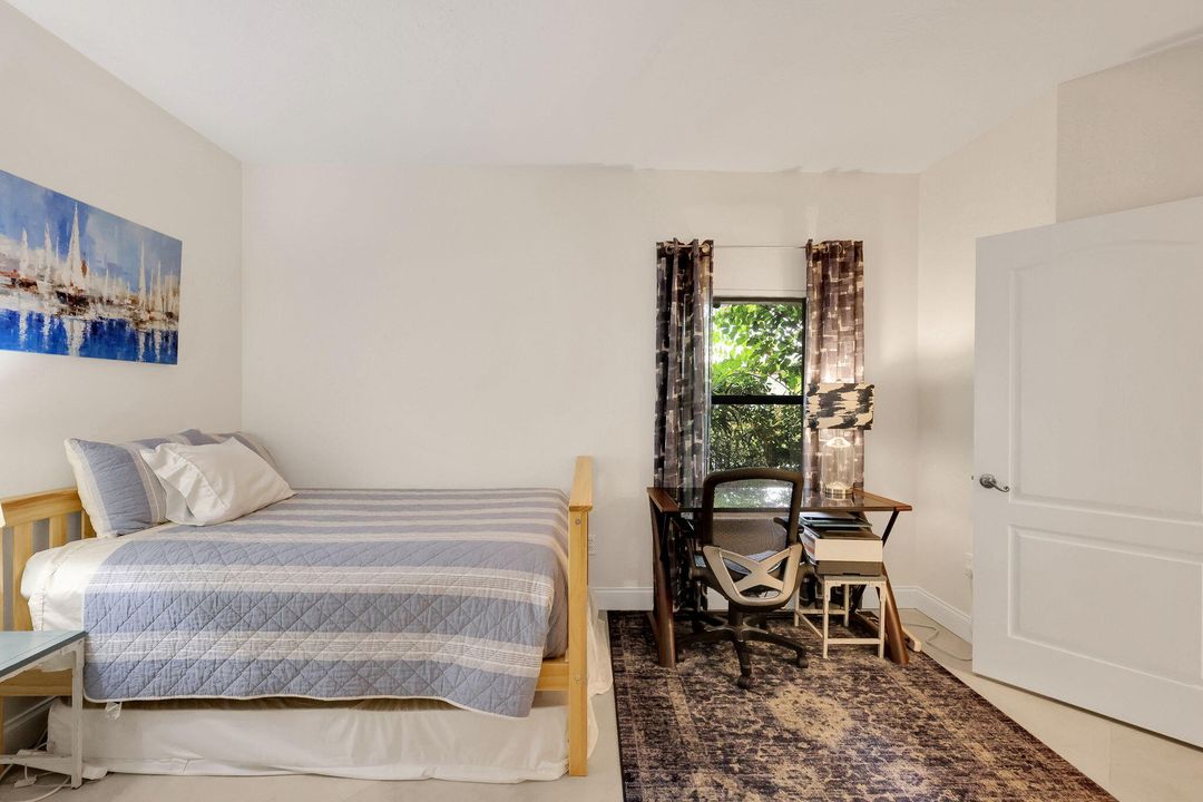 For Sale: $449,000 (2 beds, 2 baths, 1192 Square Feet)