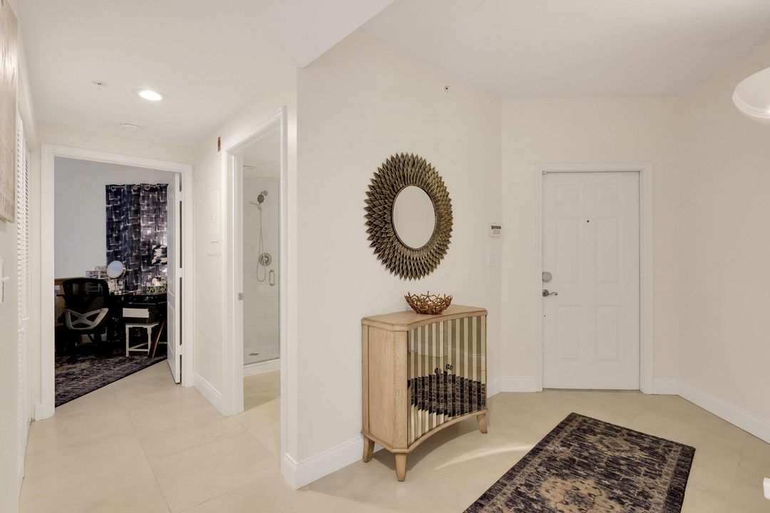 For Sale: $449,000 (2 beds, 2 baths, 1192 Square Feet)