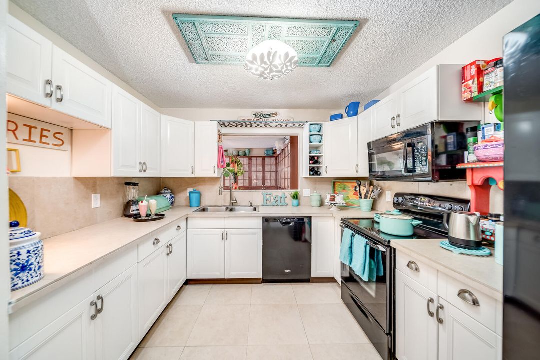 For Sale: $549,900 (3 beds, 2 baths, 1560 Square Feet)