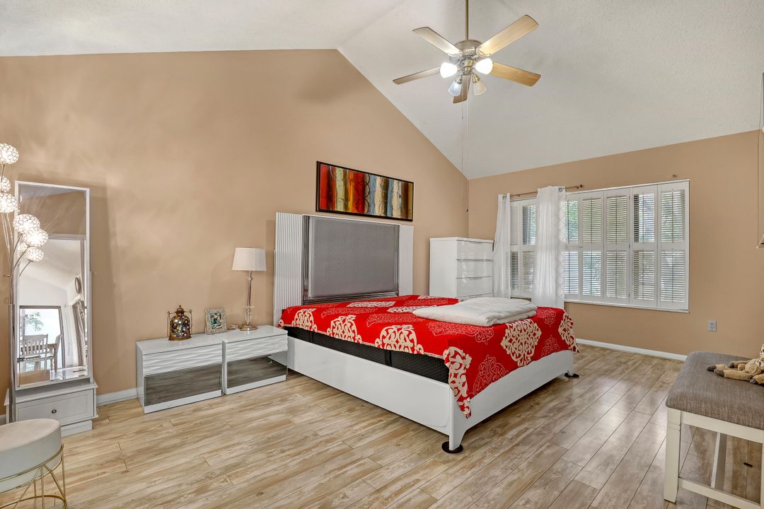 For Sale: $559,900 (3 beds, 2 baths, 1945 Square Feet)