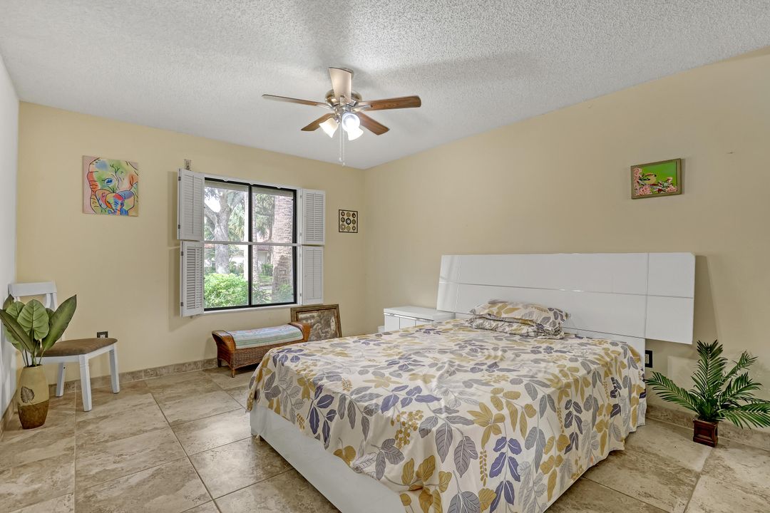 For Sale: $559,900 (3 beds, 2 baths, 1945 Square Feet)