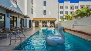 Active With Contract: $2,500 (2 beds, 2 baths, 1009 Square Feet)