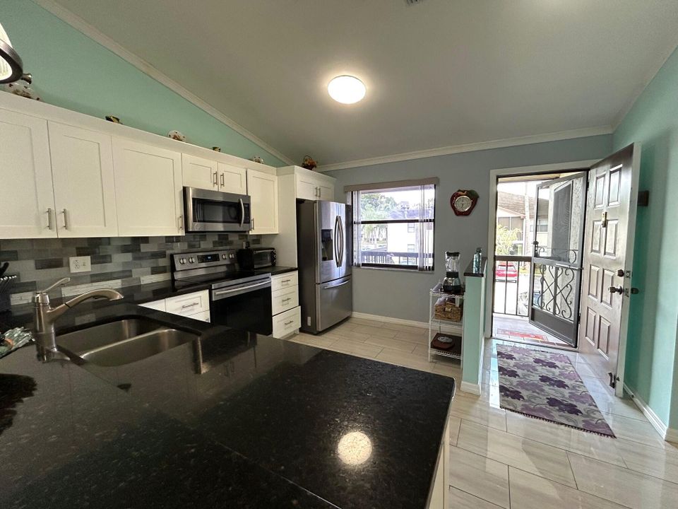 For Sale: $245,000 (3 beds, 2 baths, 1196 Square Feet)