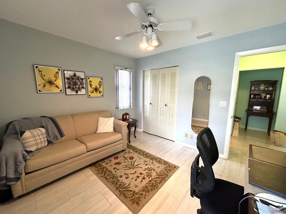 For Sale: $245,000 (3 beds, 2 baths, 1196 Square Feet)