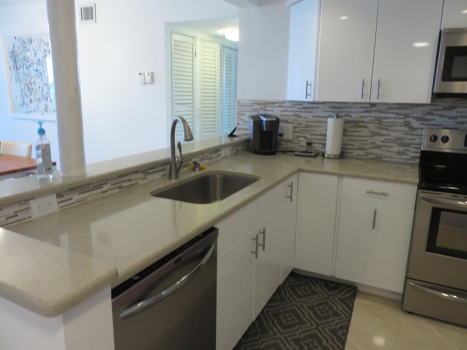 For Rent: $8,000 (2 beds, 2 baths, 1301 Square Feet)