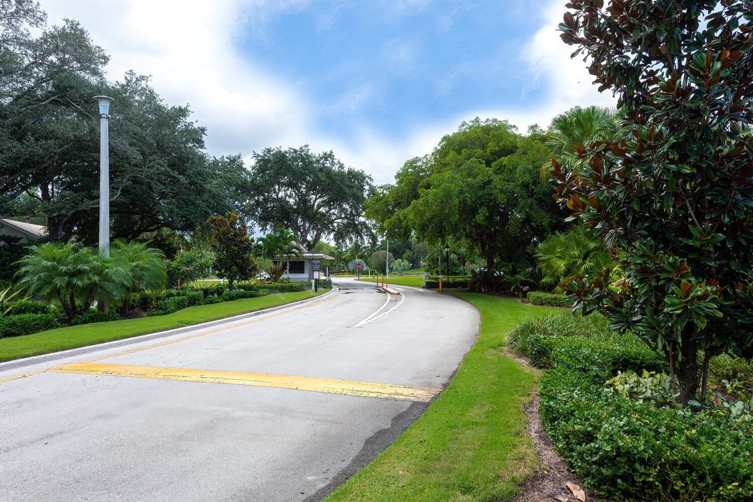 For Sale: $625,000 (2 beds, 2 baths, 1887 Square Feet)