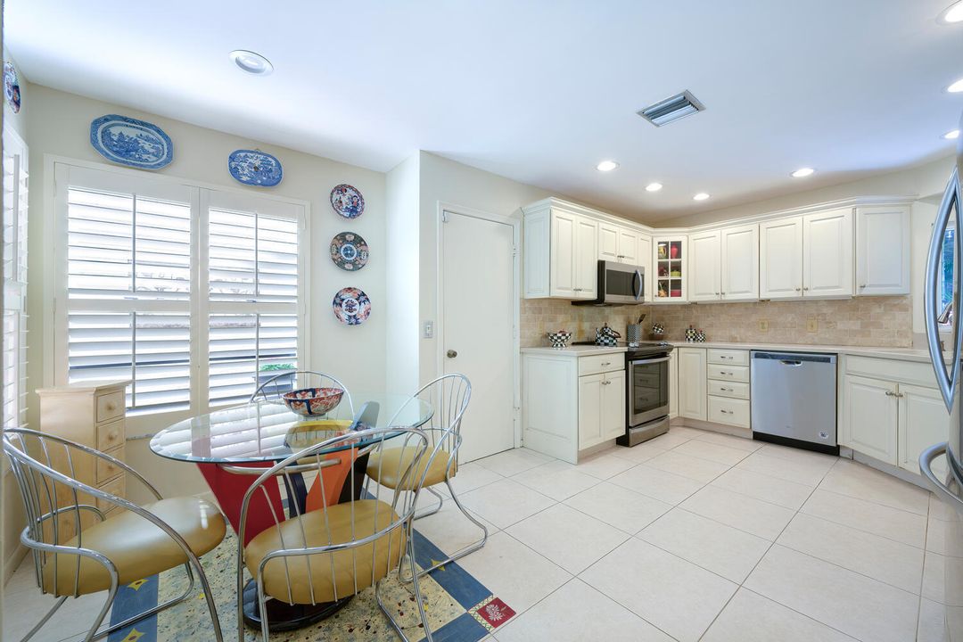 For Sale: $625,000 (2 beds, 2 baths, 1887 Square Feet)