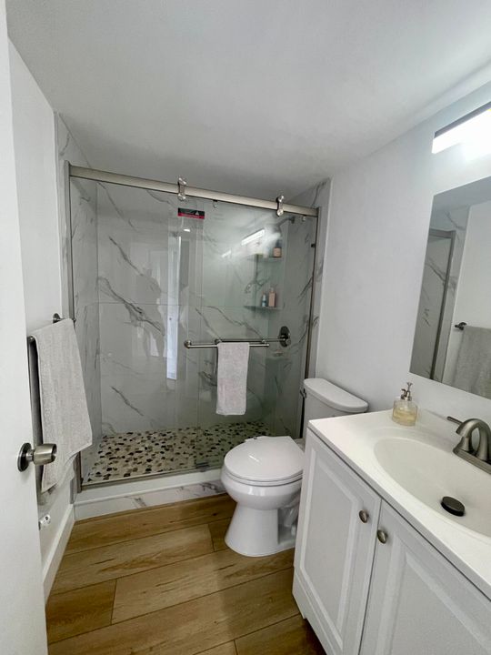 For Rent: $2,000 (1 beds, 1 baths, 660 Square Feet)