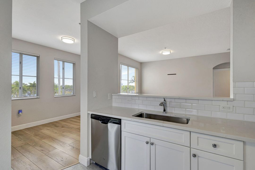 For Sale: $409,000 (2 beds, 2 baths, 1403 Square Feet)