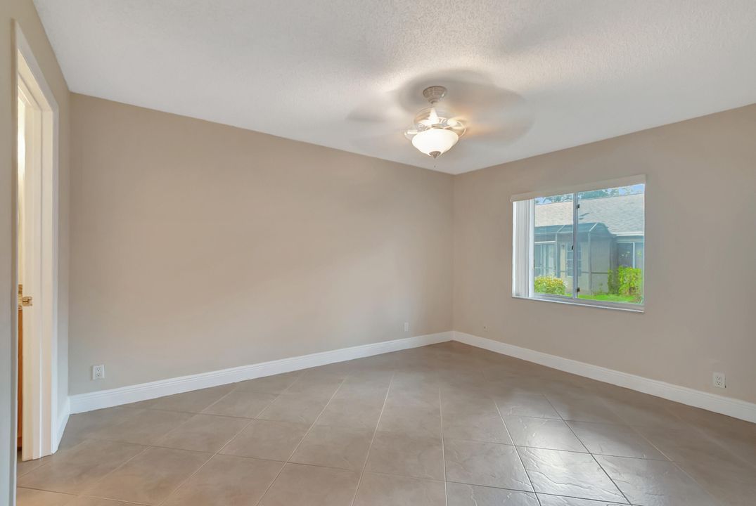 For Sale: $209,000 (2 beds, 2 baths, 863 Square Feet)