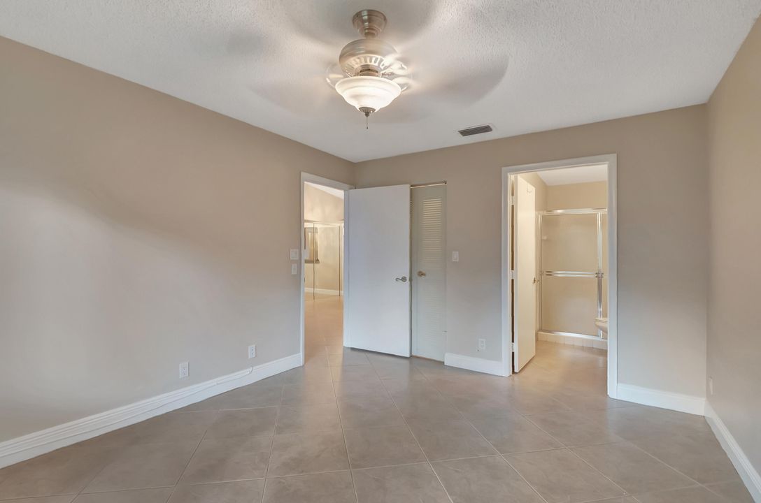 For Sale: $209,000 (2 beds, 2 baths, 863 Square Feet)