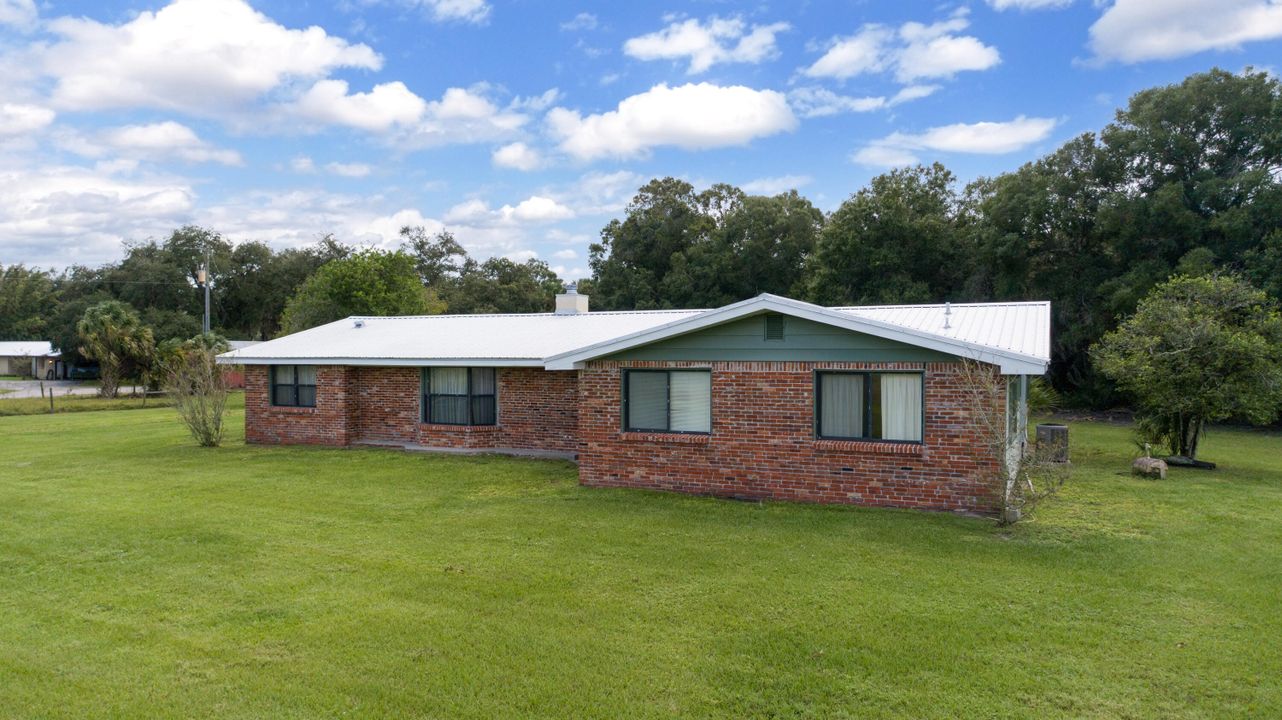 For Sale: $595,000 (4 beds, 2 baths, 3717 Square Feet)