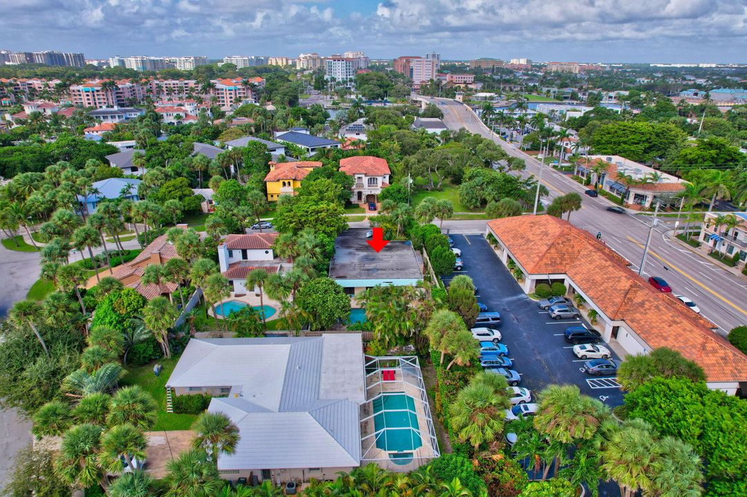 For Sale: $1,600,000 (2 beds, 2 baths, 1720 Square Feet)