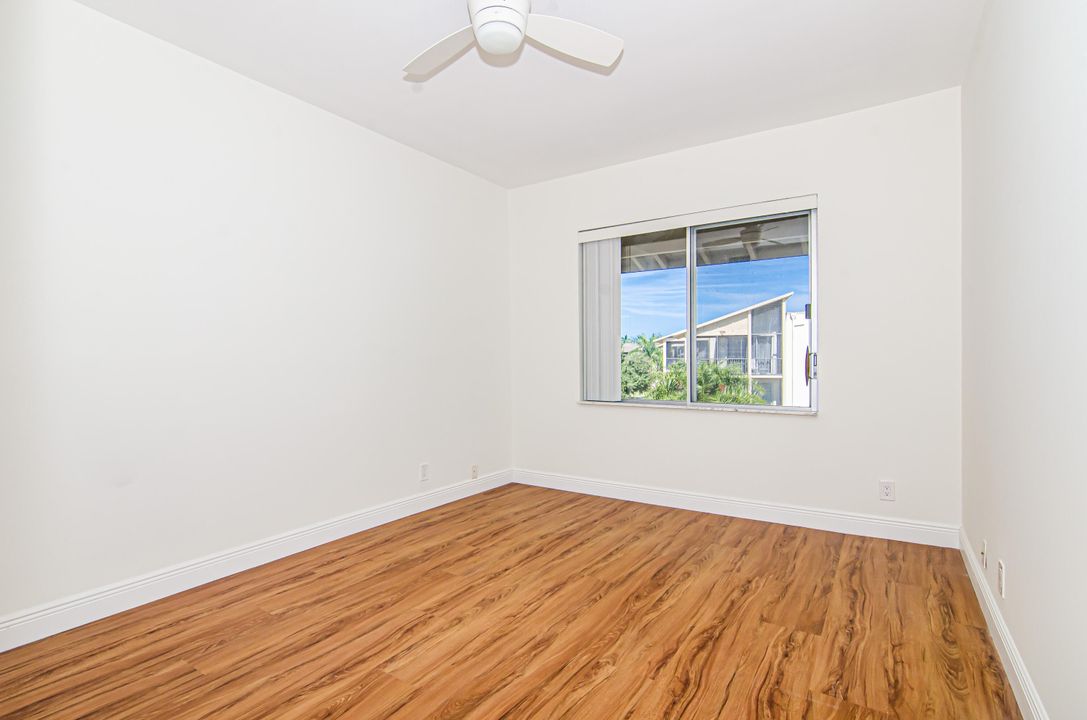 For Sale: $359,000 (2 beds, 2 baths, 1204 Square Feet)