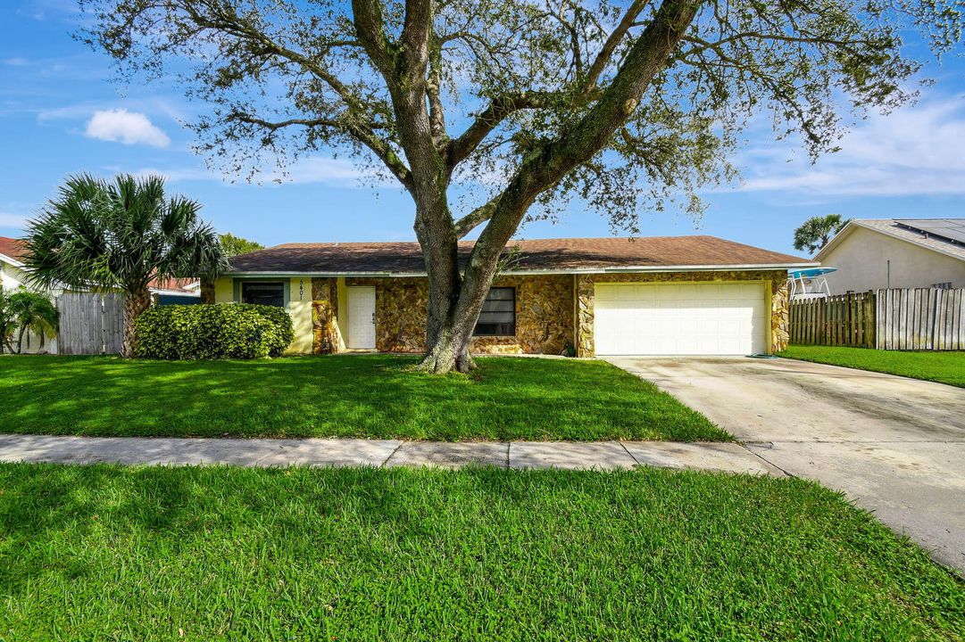 For Sale: $539,000 (3 beds, 2 baths, 1614 Square Feet)