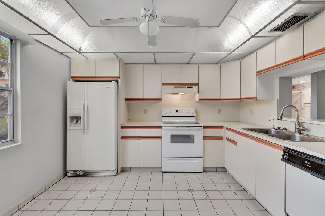 En Venta: $220,000 (2 camas, 2 baños, 1568 Pies cuadrados)