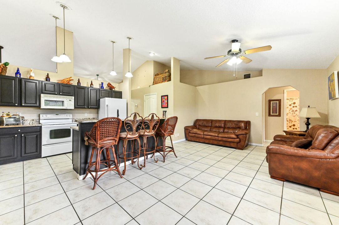 For Sale: $579,900 (3 beds, 2 baths, 1489 Square Feet)