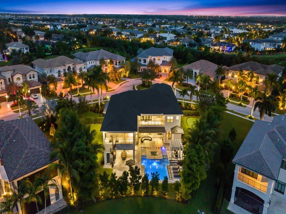 For Sale: $4,987,000 (6 beds, 8 baths, 8071 Square Feet)