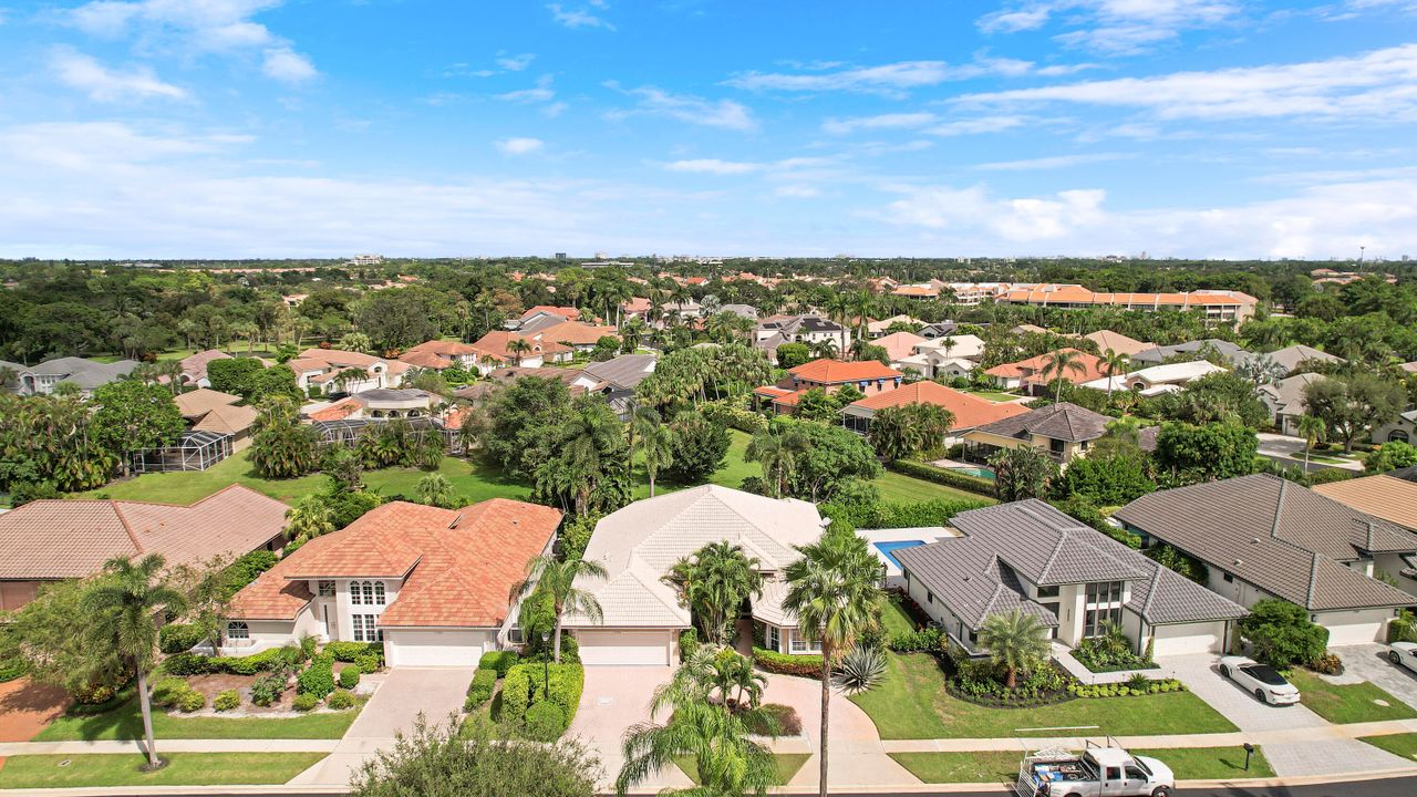 For Sale: $1,025,000 (3 beds, 3 baths, 2824 Square Feet)