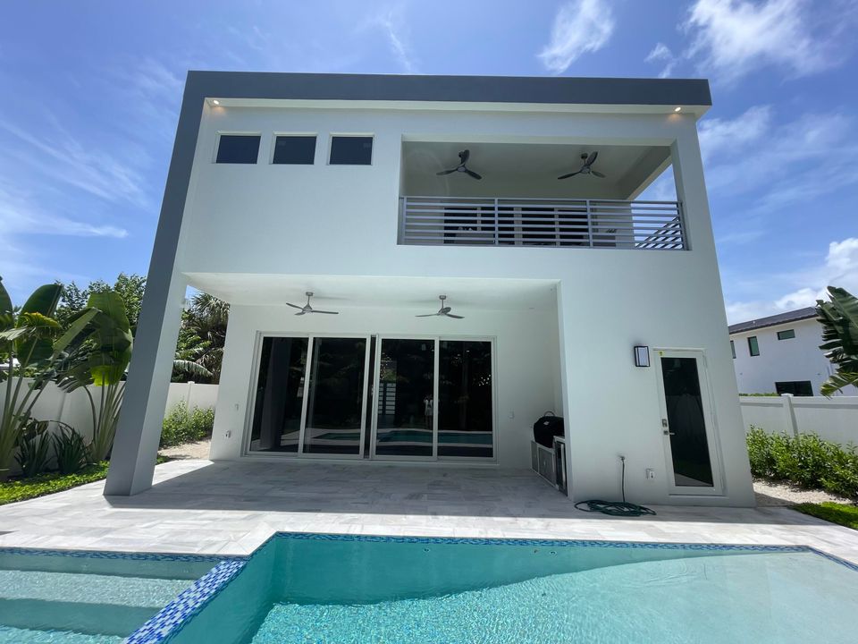 En Venta: $2,995,000 (3 camas, 4 baños, 3800 Pies cuadrados)