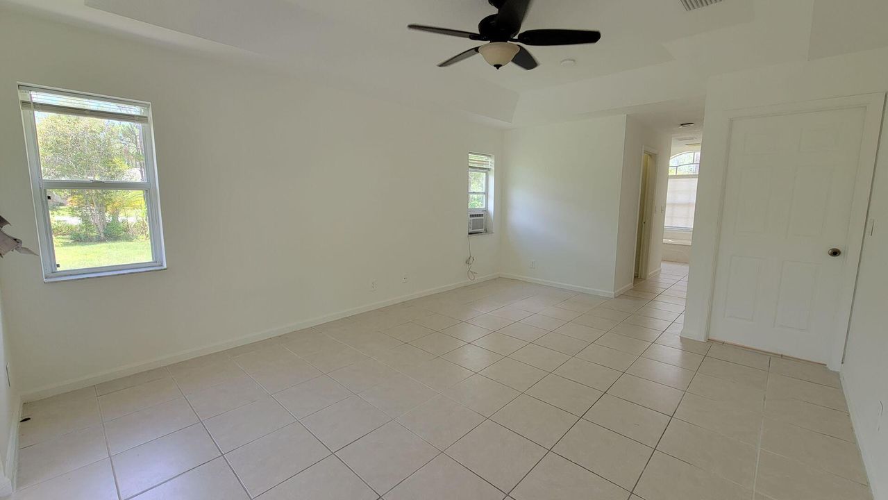 For Rent: $3,500 (3 beds, 2 baths, 1937 Square Feet)