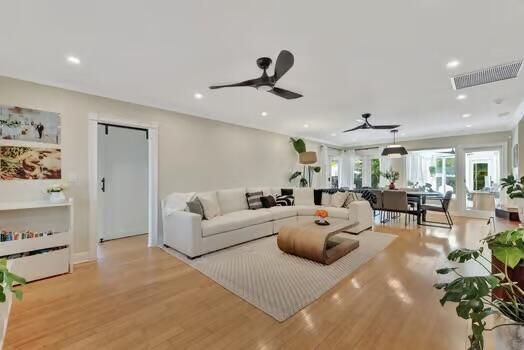 For Sale: $1,475,000 (3 beds, 2 baths, 1846 Square Feet)