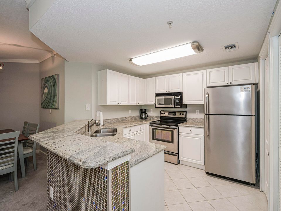 For Sale: $329,000 (3 beds, 2 baths, 1190 Square Feet)