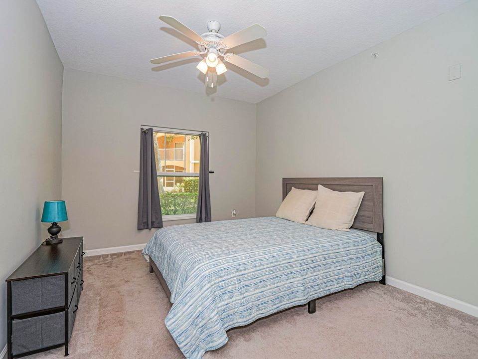 For Sale: $329,000 (3 beds, 2 baths, 1190 Square Feet)