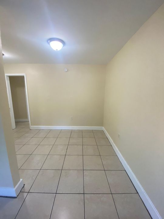 For Rent: $1,500 (1 beds, 1 baths, 495 Square Feet)