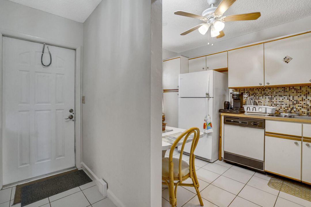 Active With Contract: $170,000 (2 beds, 2 baths, 1001 Square Feet)