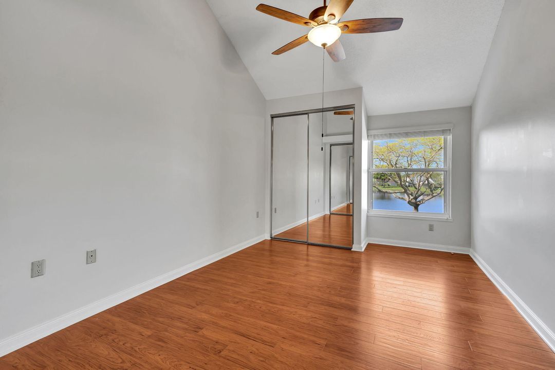 For Sale: $419,000 (3 beds, 2 baths, 1276 Square Feet)