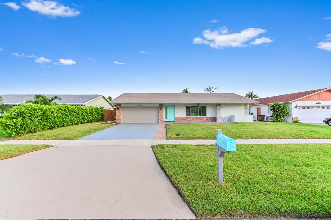 For Sale: $599,999 (3 beds, 2 baths, 2194 Square Feet)