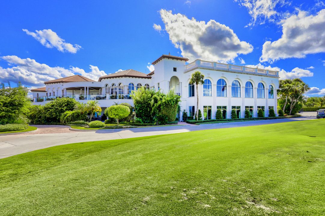 Active With Contract: $2,799,000 (3 beds, 3 baths, 3528 Square Feet)