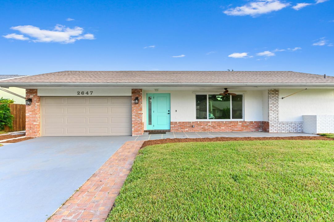 For Sale: $599,999 (3 beds, 2 baths, 2194 Square Feet)