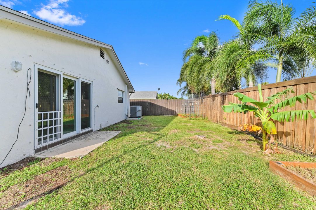 For Sale: $599,999 (3 beds, 2 baths, 2194 Square Feet)