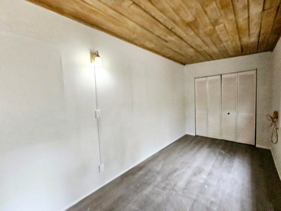 For Rent: $2,250 (3 beds, 1 baths, 720 Square Feet)