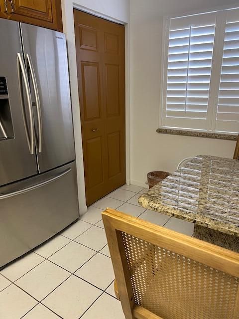 For Rent: $2,450 (2 beds, 2 baths, 1392 Square Feet)