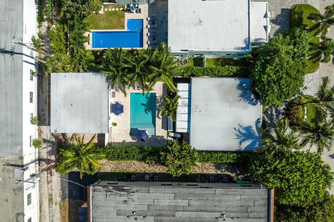 En Venta: $1,995,000 (4 camas, 3 baños, 2220 Pies cuadrados)