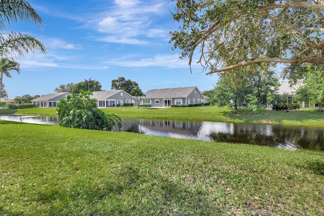 For Sale: $999,000 (4 beds, 3 baths, 2360 Square Feet)