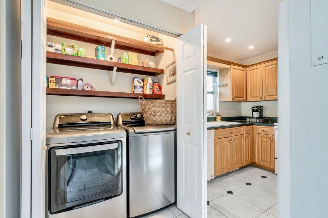 For Sale: $355,000 (2 beds, 2 baths, 1344 Square Feet)