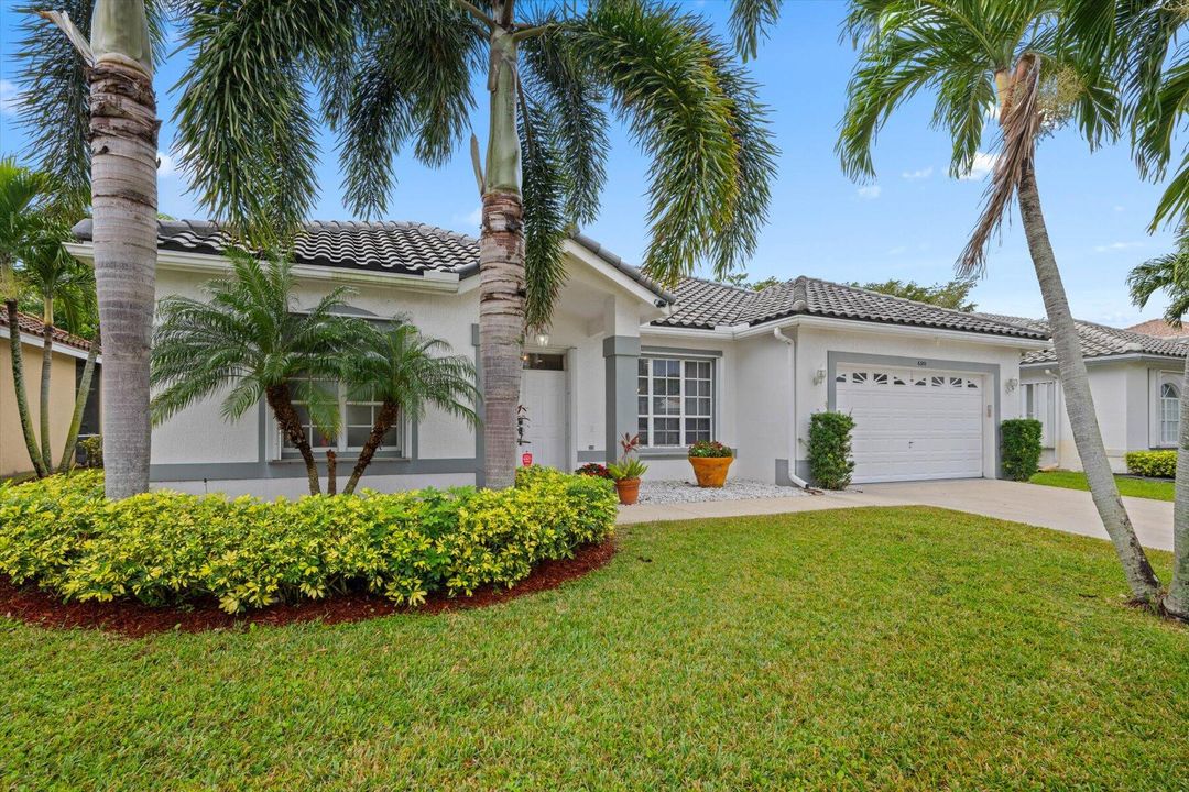 For Sale: $649,800 (4 beds, 2 baths, 2329 Square Feet)