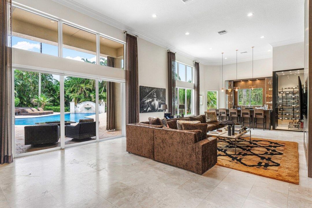 For Sale: $5,795,000 (6 beds, 6 baths, 6325 Square Feet)