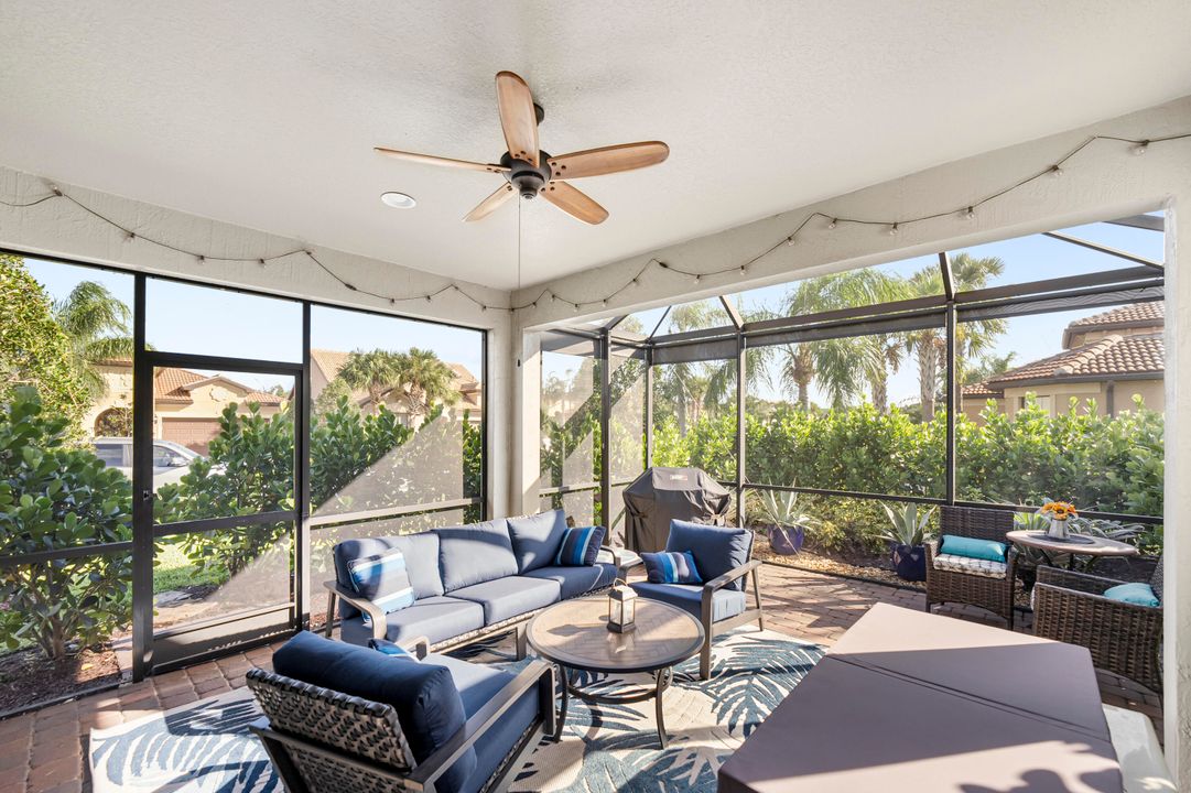 For Sale: $649,000 (3 beds, 3 baths, 2592 Square Feet)