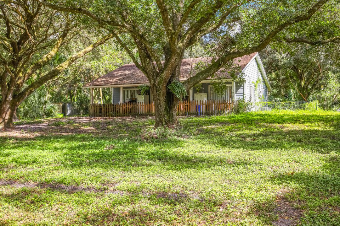 For Sale: $725,000 (3 beds, 2 baths, 1040 Square Feet)