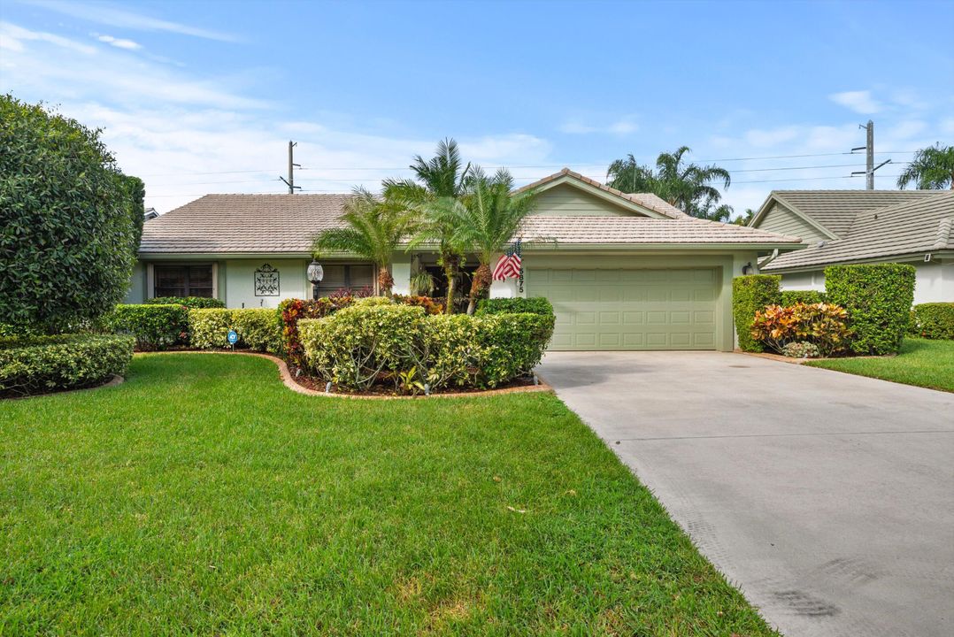 For Sale: $839,000 (3 beds, 2 baths, 2053 Square Feet)